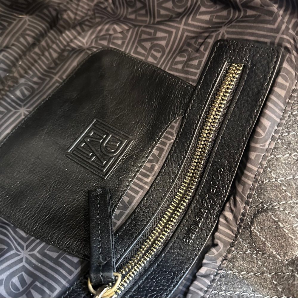 Pour La Victoire | extra large black quilted wool and leather trapeze bag tote - Picture 8 of 11